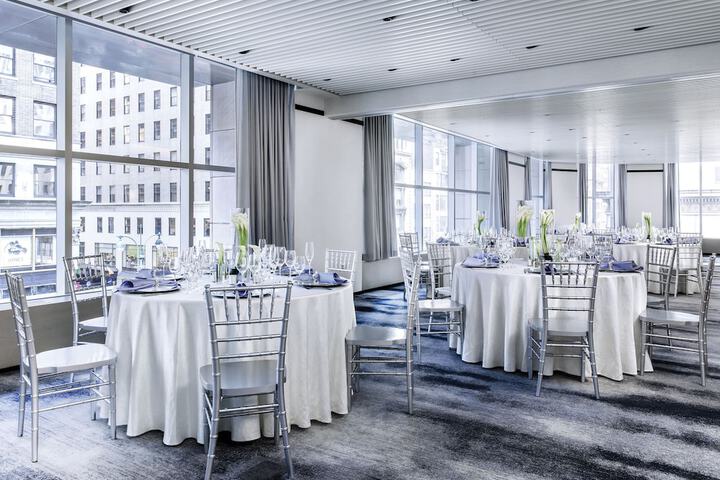 Ballroom/Hall 76 of 91