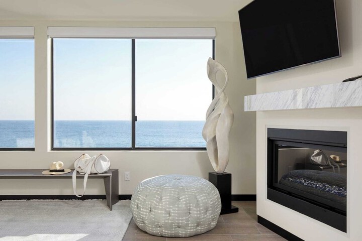 Matador by Avantstay Ocean Front Malibu Pad w / Rooftop Patio