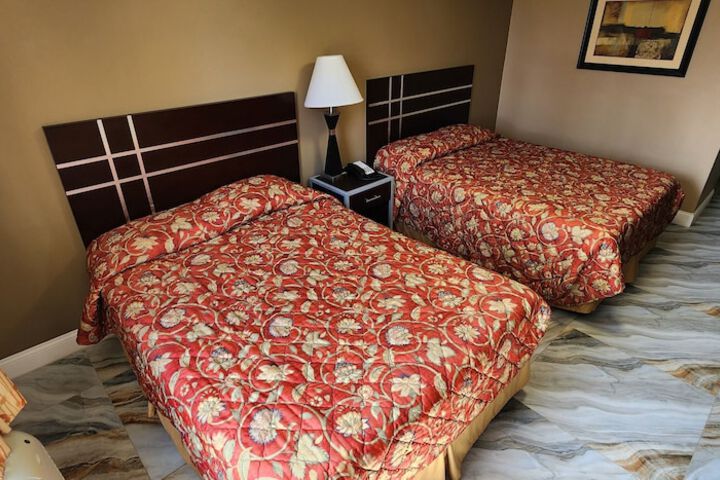 Room 18 of 35