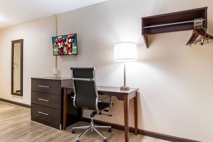 Room 20 of 33