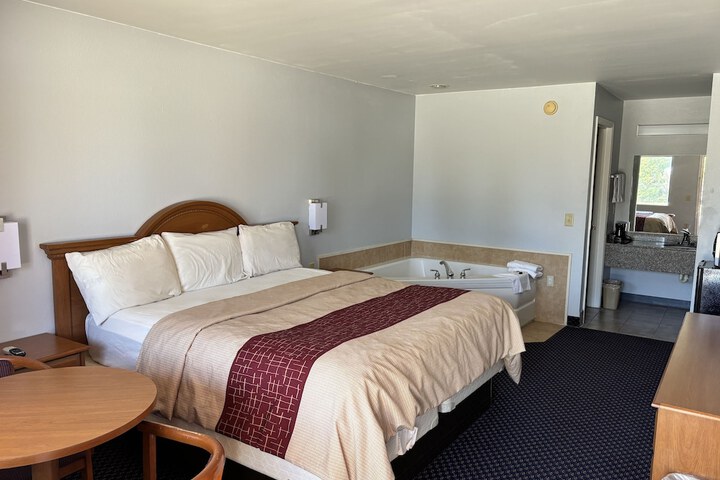 Clairmont Inn