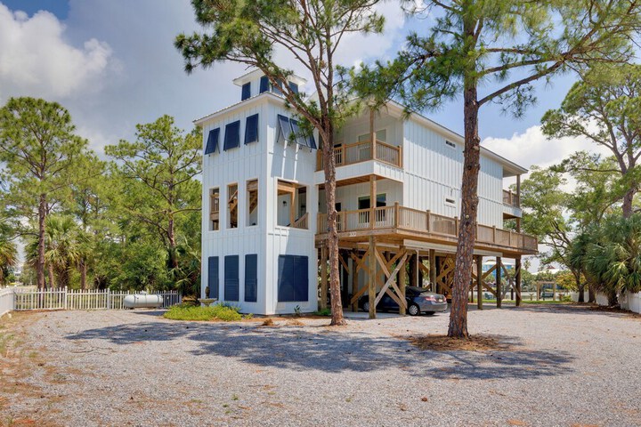 Luxe Family Condo w / Gulf View in Dauphin Island!