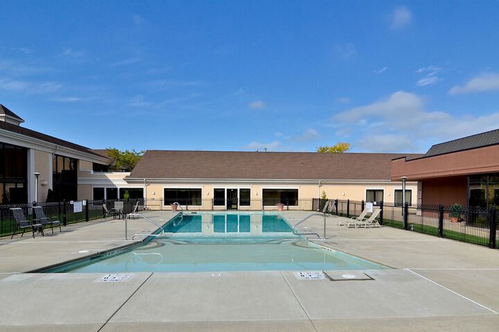 Pool 4 of 28