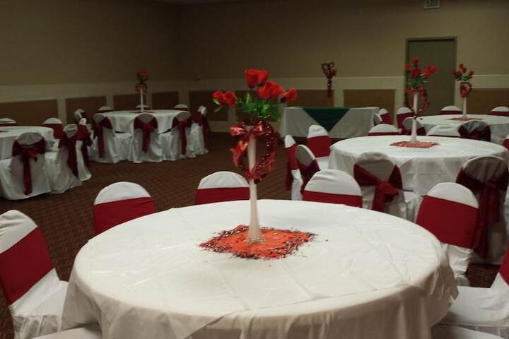 Ballroom/Hall 31 of 32