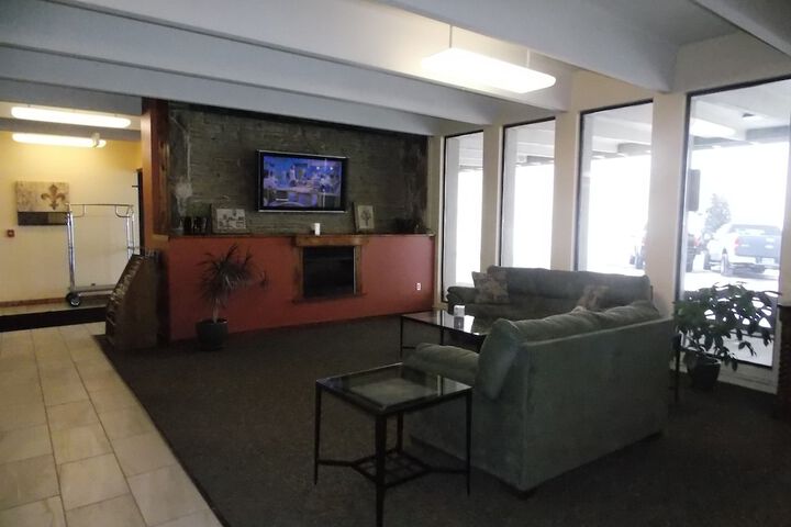 Econo Lodge Inn & Suites Brookings