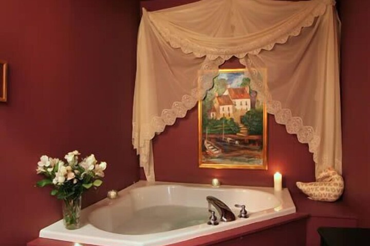 Hot Tub 39 of 40