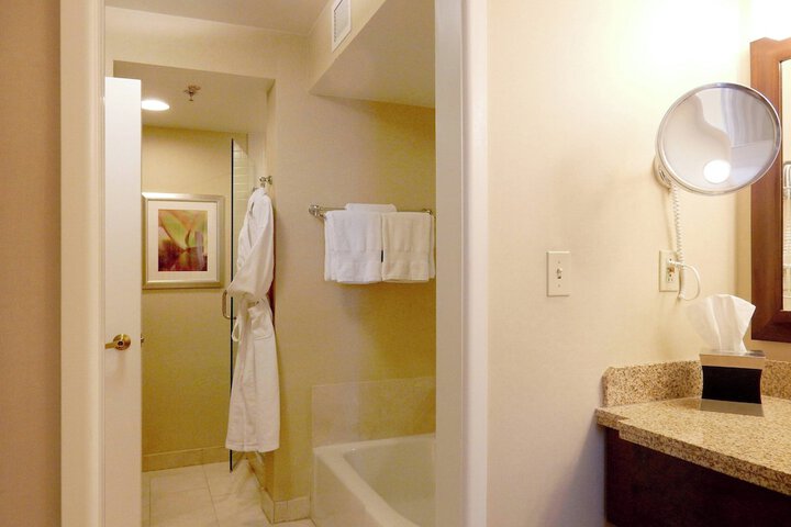 Room 15 of 40