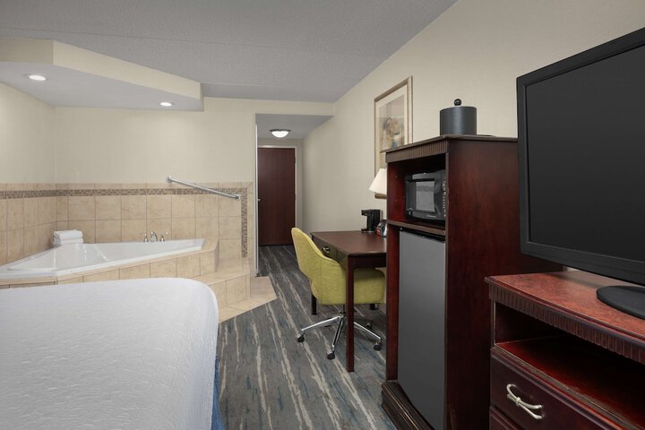 Hampton Inn Syracuse Clay