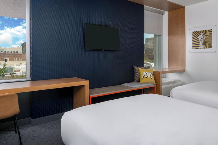 Room 29 of 74