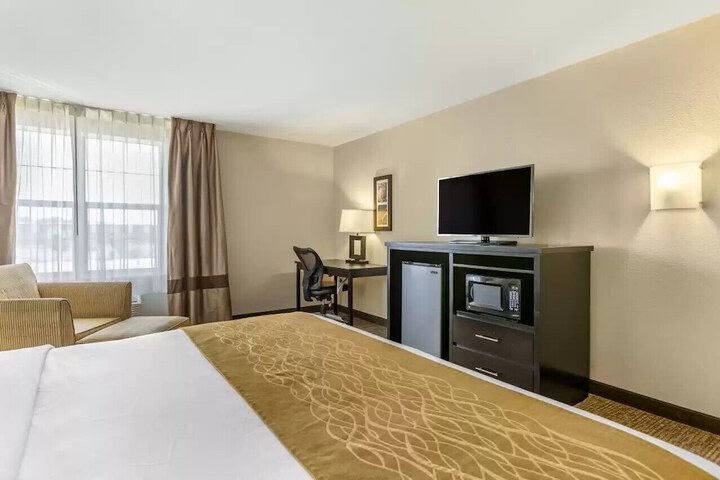 Room 17 of 37