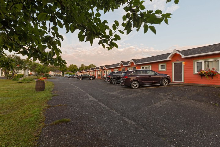 Property Grounds 48 of 53