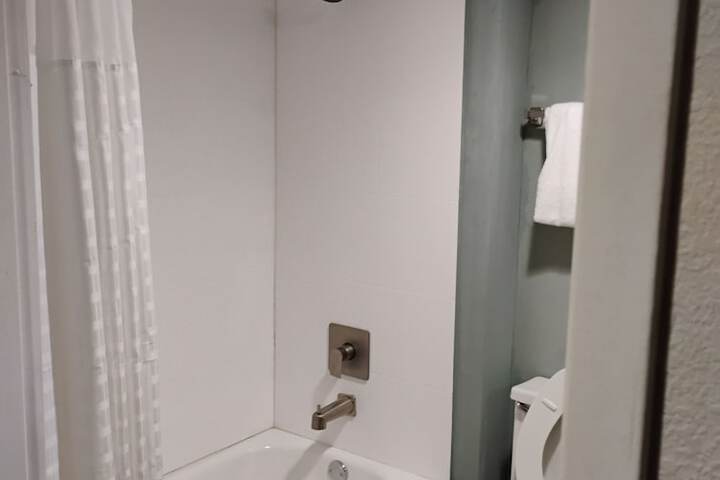Room 14 of 42