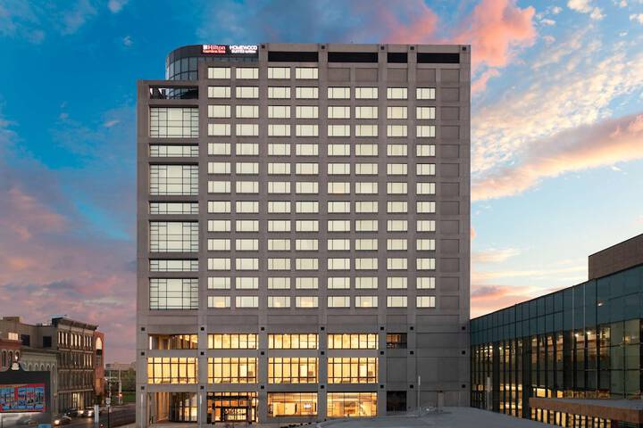 Hilton Garden Inn Toledo Downtown