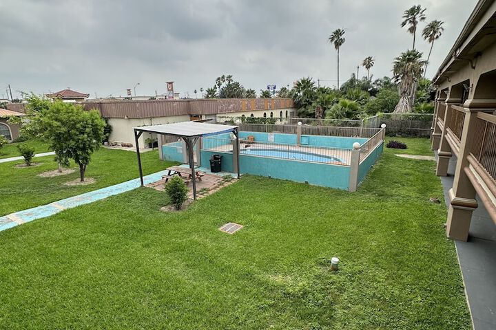 Property Grounds 21 of 21