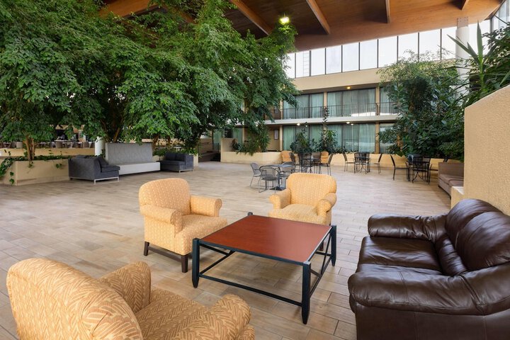 Wyndham Garden Romulus Detroit Metro Airport