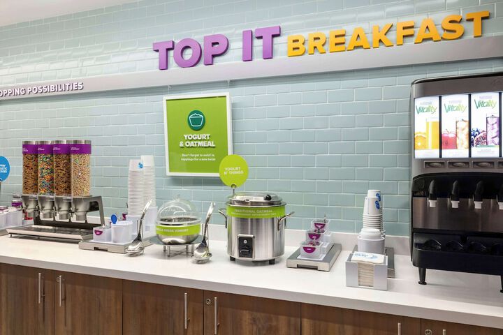 Breakfast/Coffee Service 20 of 26