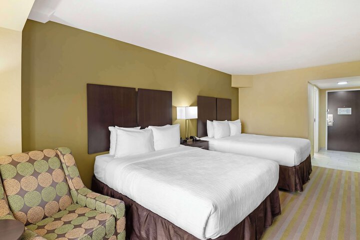 Room 13 of 34