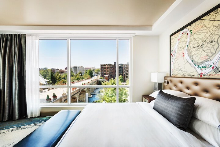Room 15 of 29