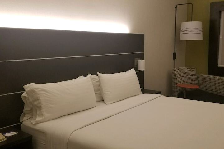 Room 20 of 32