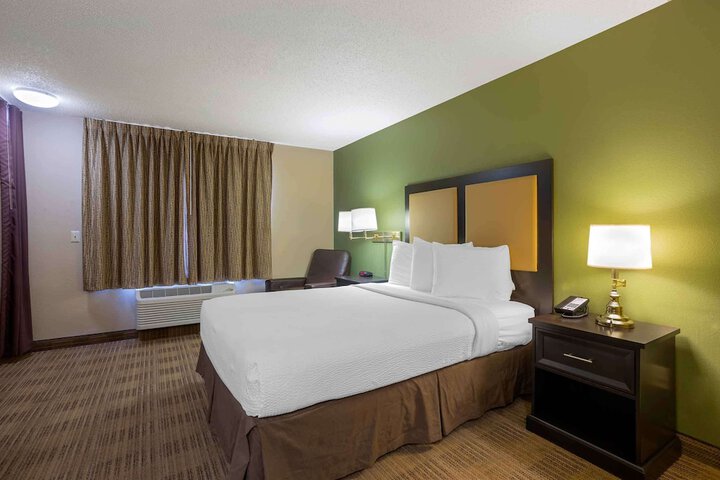 Room 18 of 29