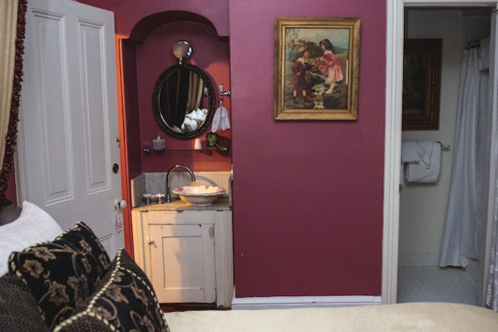 Room 11 of 51