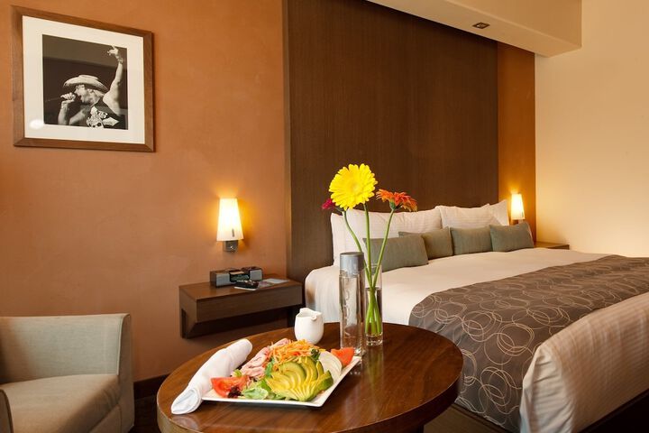 Isleta Resort and Casino