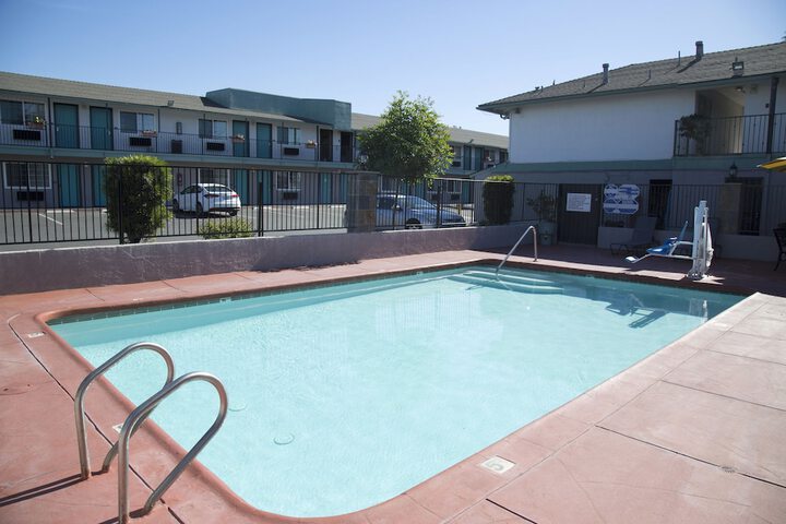 Pool 7 of 35