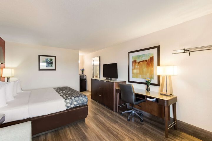 Room 16 of 27