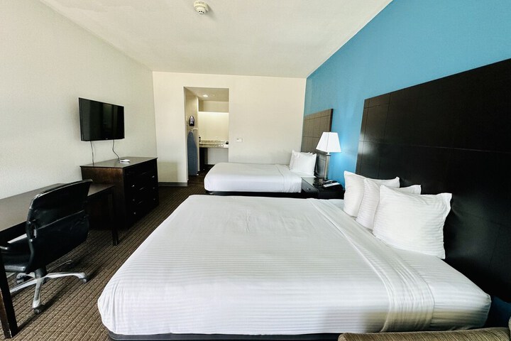 Room 30 of 40