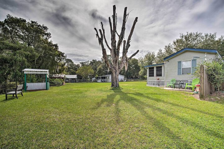 Peaceful Canal-front Retreat w / Boathouse!
