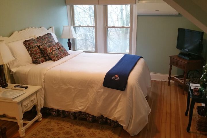 Room 53 of 66