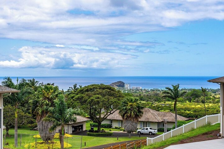 Leale'a by Avantstay Ocean + Mountain Views!