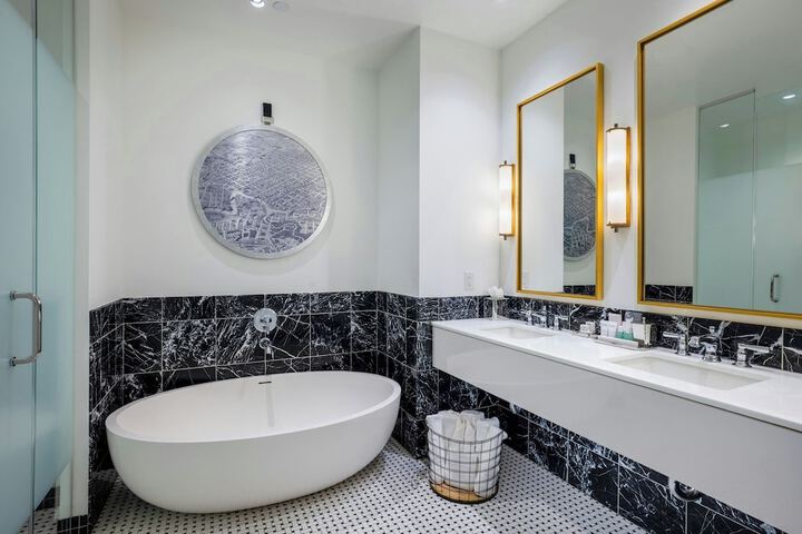 The Laura Hotel Houston Downtown, Autograph Collection
