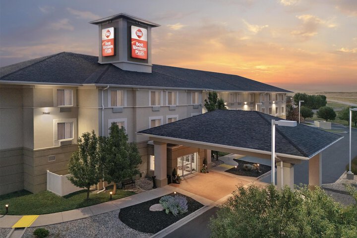 Best Western Plus Frontier Inn