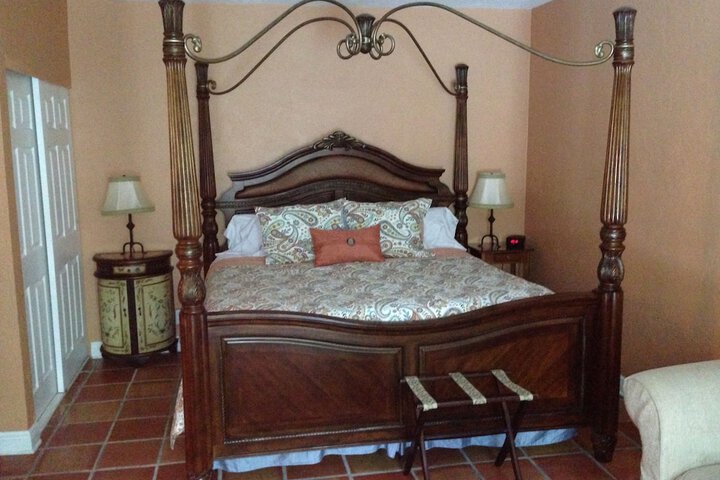 Room 60 of 80