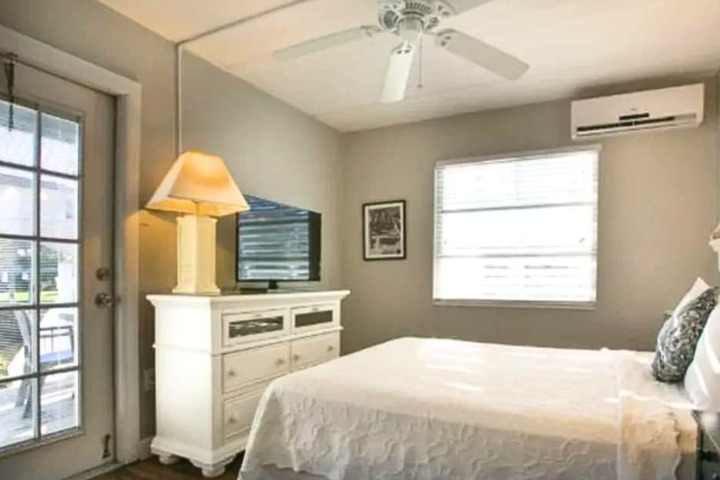 Room 13 of 47