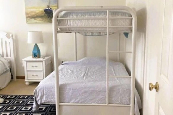 Room 163 of 468