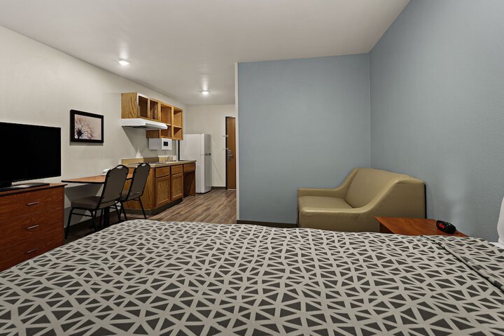 Room 28 of 28