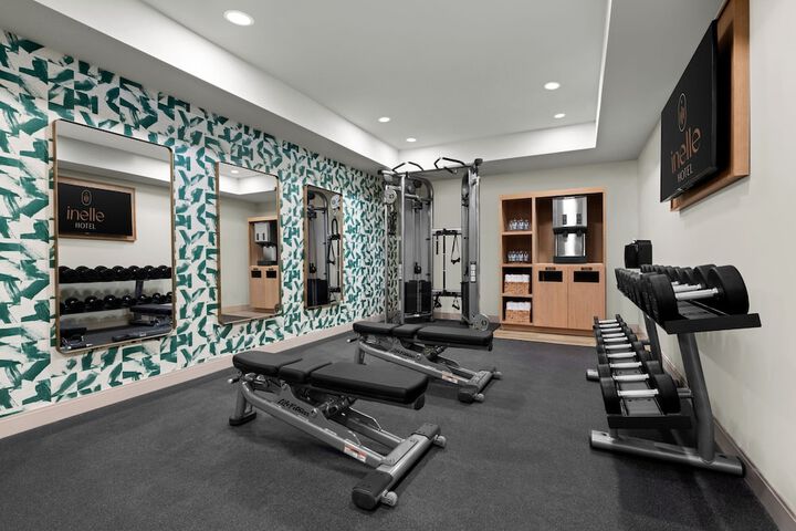 The Inelle Oakhurst Yosemite, a Tribute Portfolio Hotel