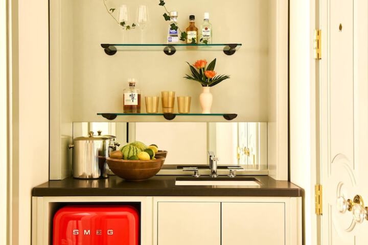 Lounge 185 of 216