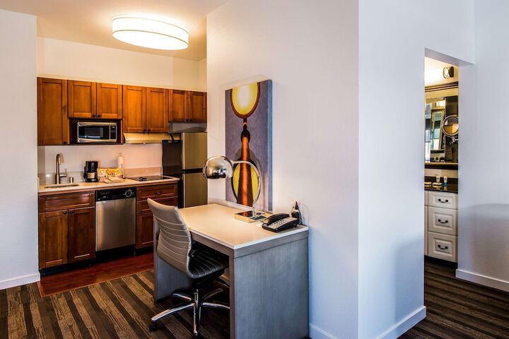 Room 9 of 23