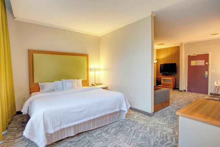 Room 32 of 57
