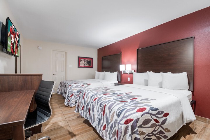 Room 11 of 27
