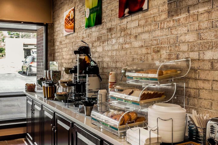Breakfast/Coffee Service 34 of 49