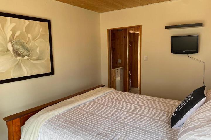 Merland Park Cottages and Motel