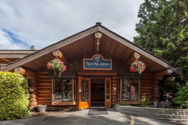 Tigh-Na-Mara Seaside Spa Resort