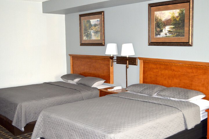 Americas Best Value Inn & Suites St. Cloud