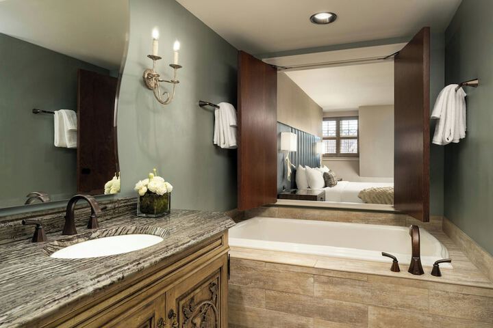Grand Bohemian Lodge Asheville Autograph Collection