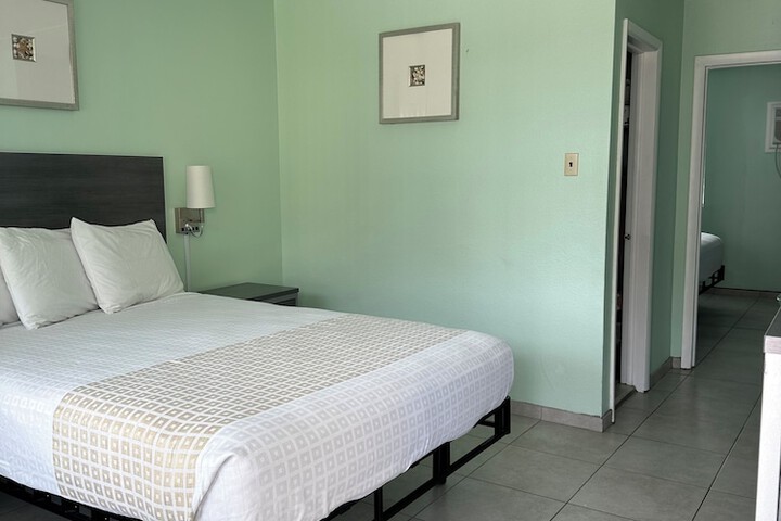 Royal Canadian Motel