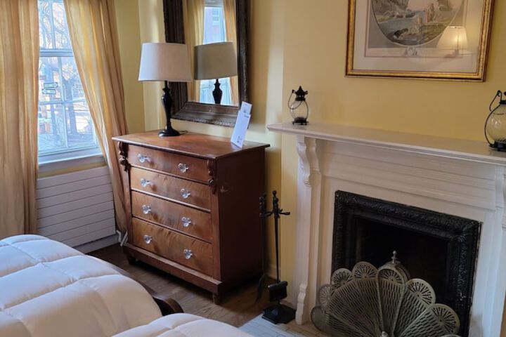 Room 80 of 238